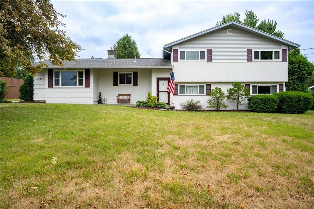 Property Photo:  1583 Ayrault Road  NY 14450 