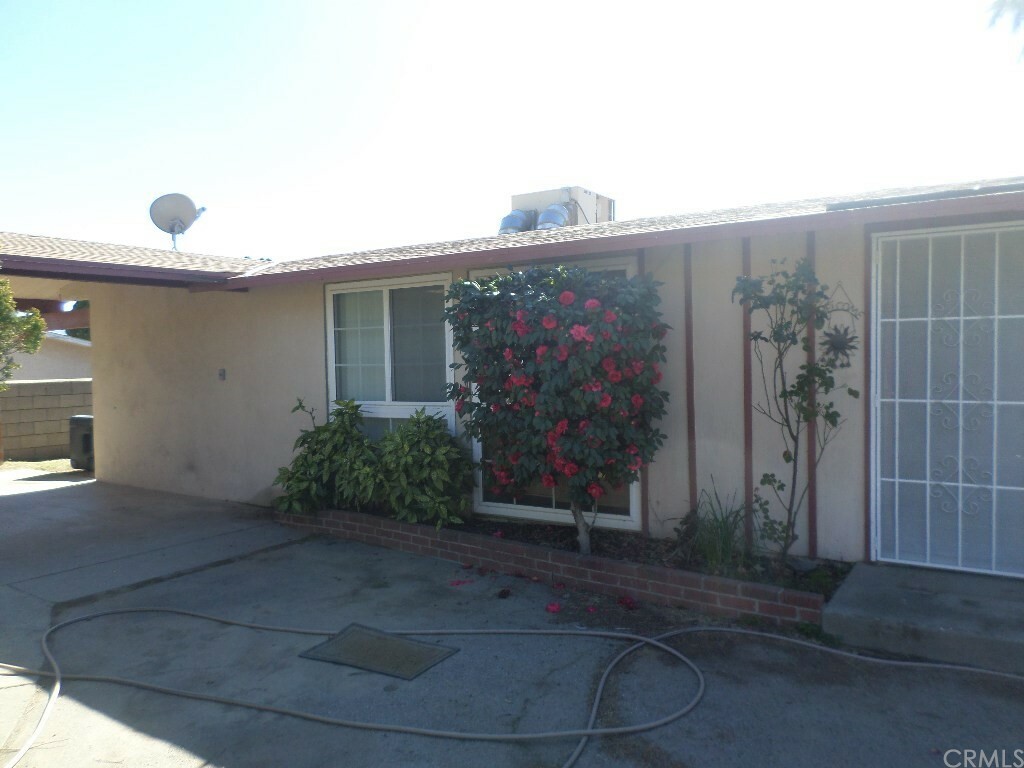 Property Photo:  514 E Repplier Road  CA 92220 