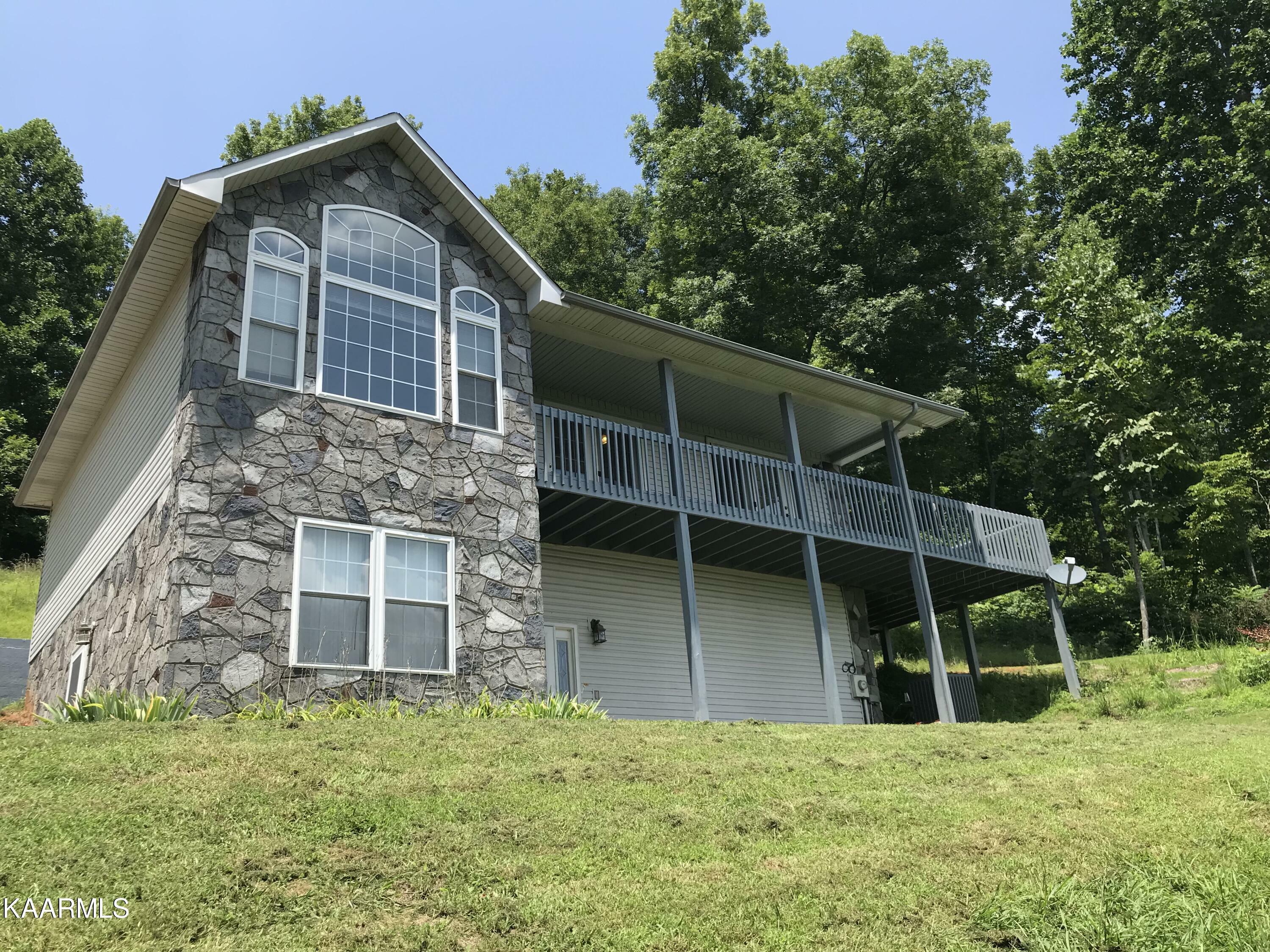 902 Chimney Rock Rd  New Tazewell TN 37825 photo