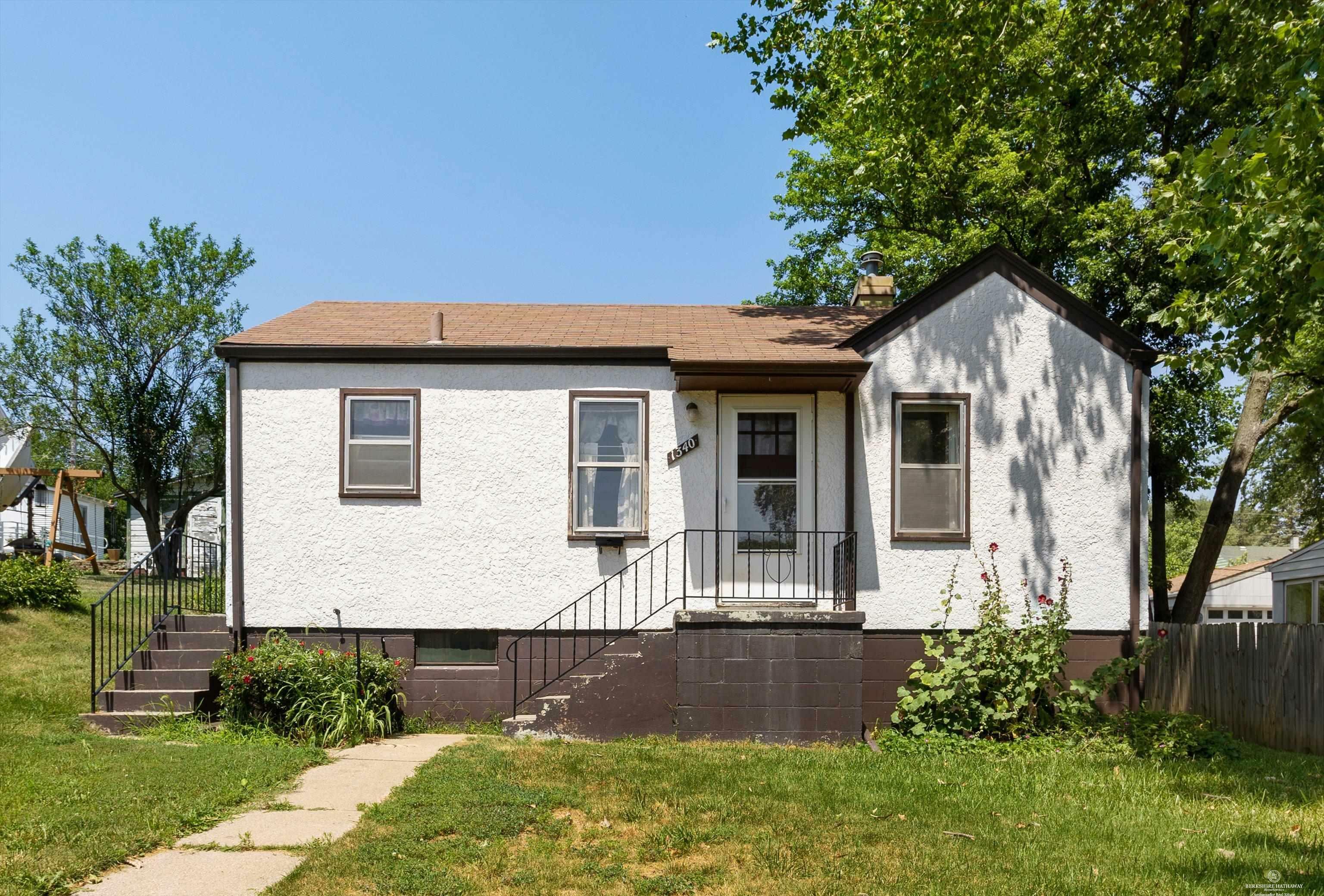 Property Photo: 1340 Madison NE 68107