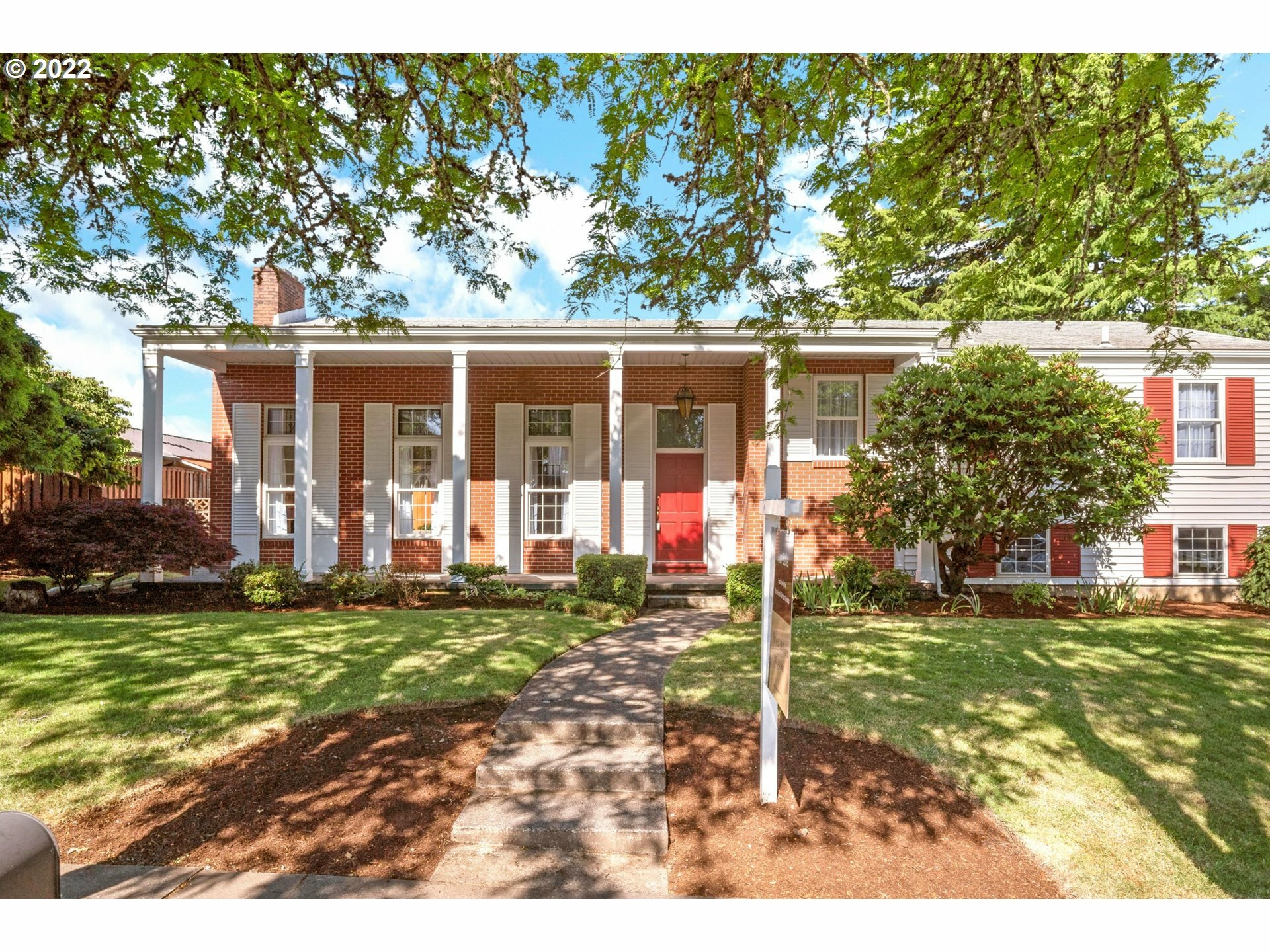 Property Photo: 3637 NE 141st Ave OR 97230