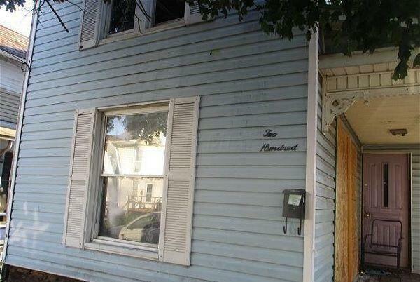 Property Photo: 200 Elmwood Avenue OH 43055