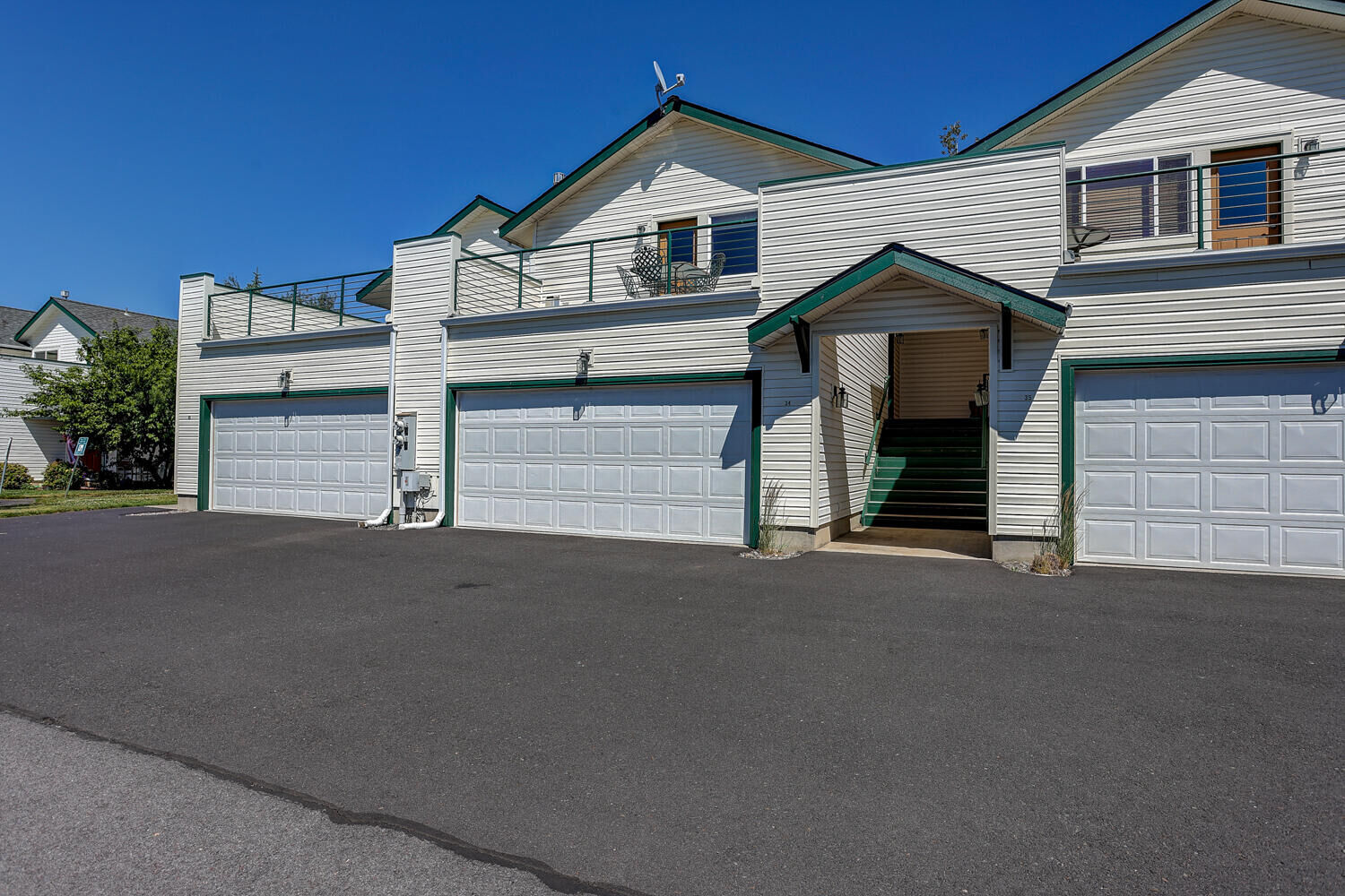 Property Photo: 438 NW 19th Street #34 OR 97756