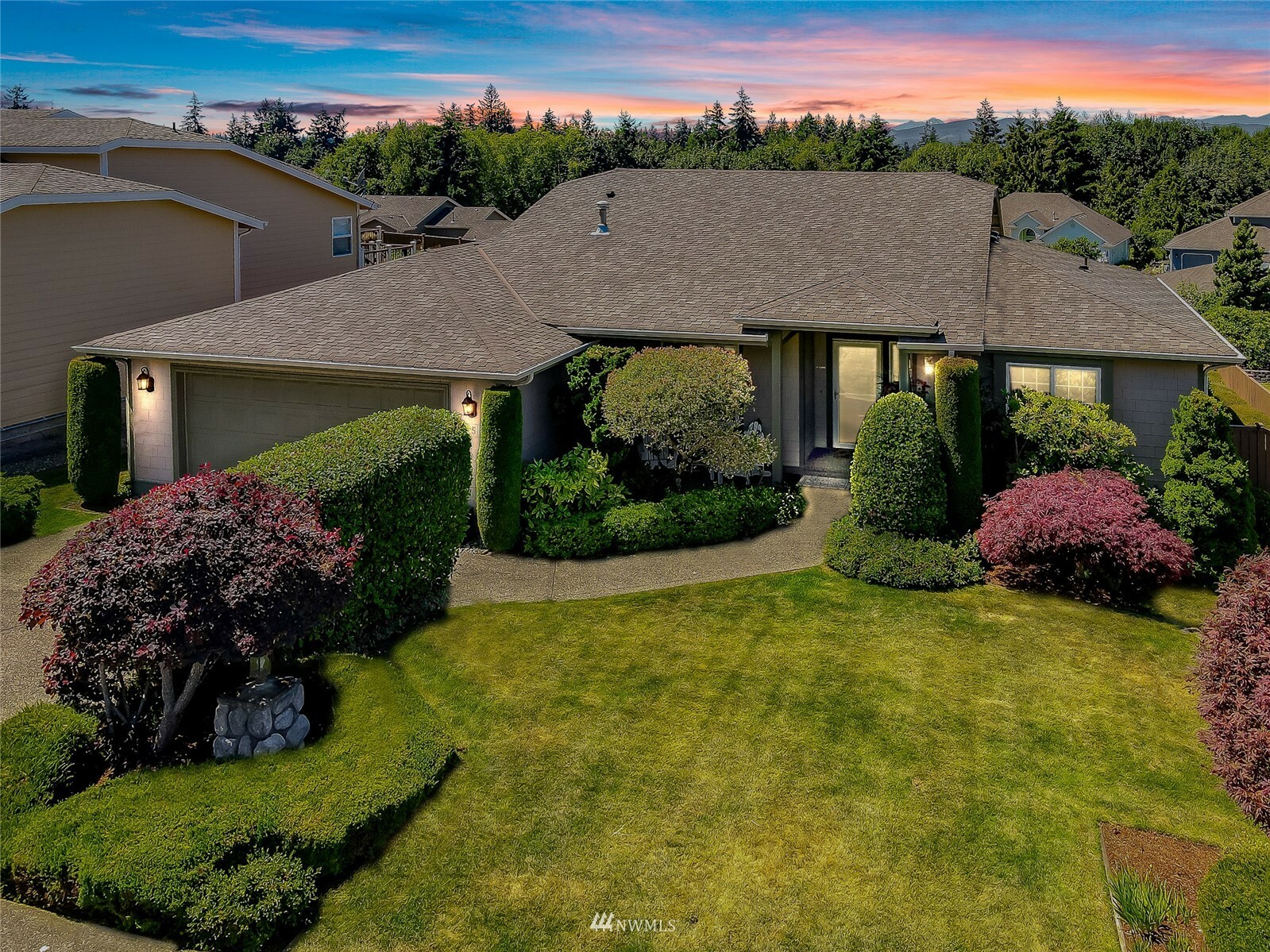 Property Photo:  757 Tufts Avenue E  WA 98366 