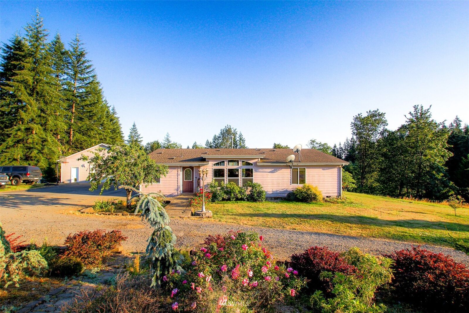 Property Photo: 923 Holcomb Road WA 98626