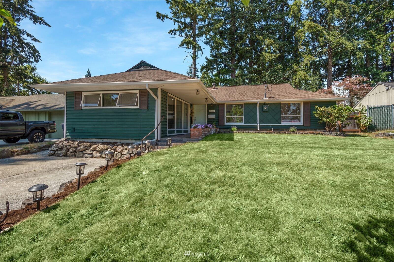 Property Photo: 22808 54th Avenue SW WA 98043
