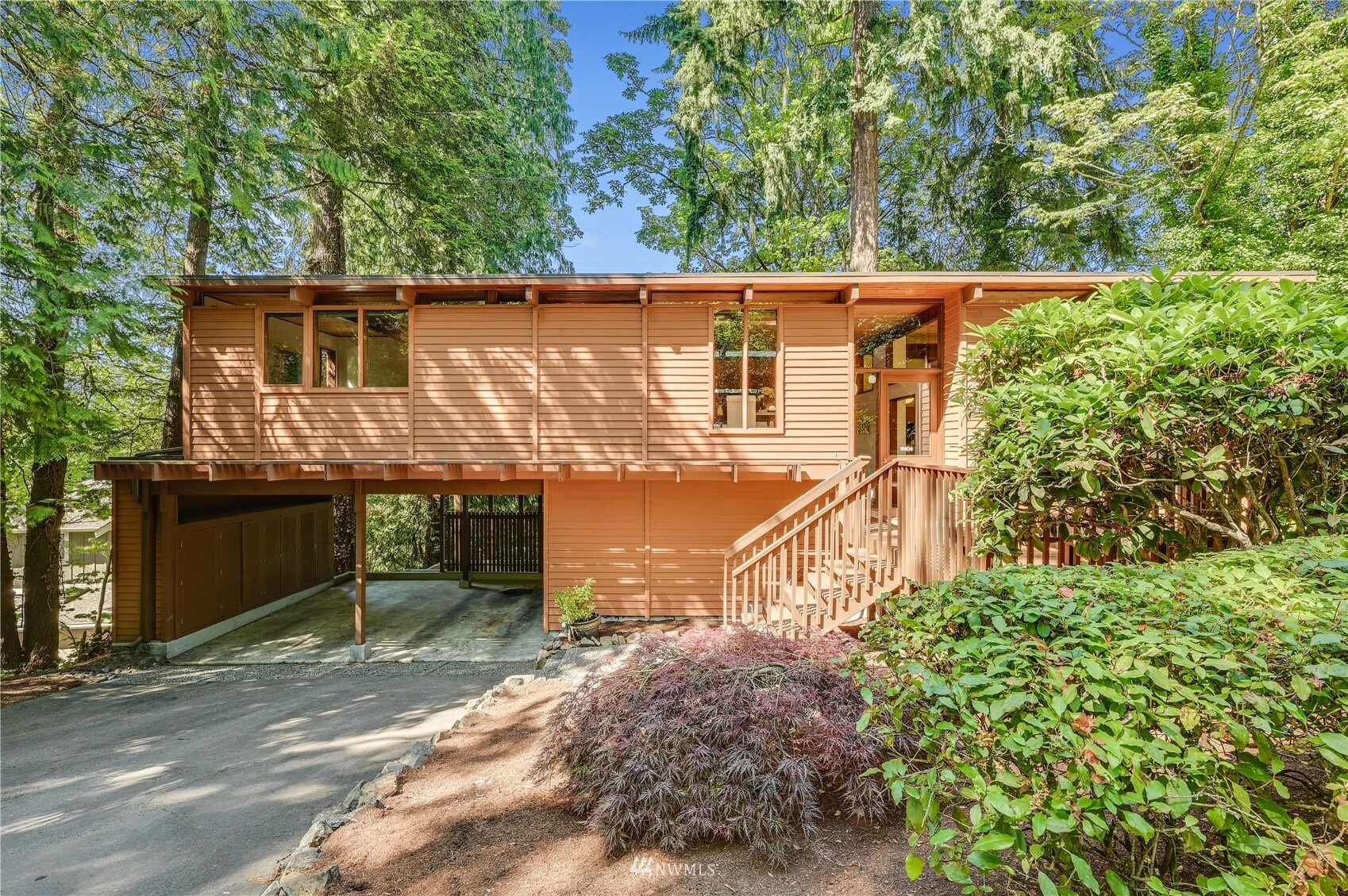 Property Photo:  16904 80th Place NE  WA 98028 