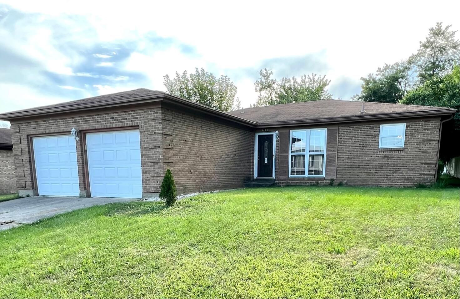 Property Photo: 3185 Regal Ln OH 45251