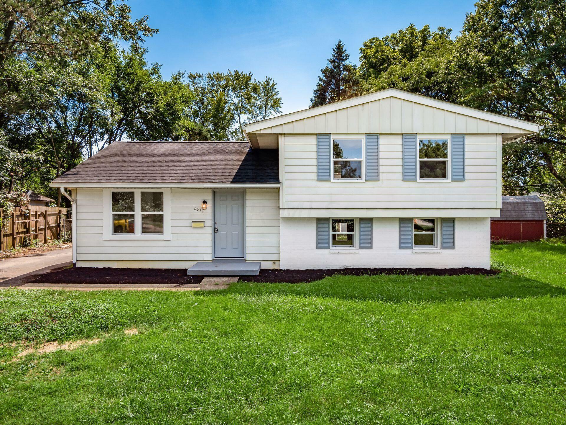 Property Photo: 6047 Tiverton W Square OH 43229
