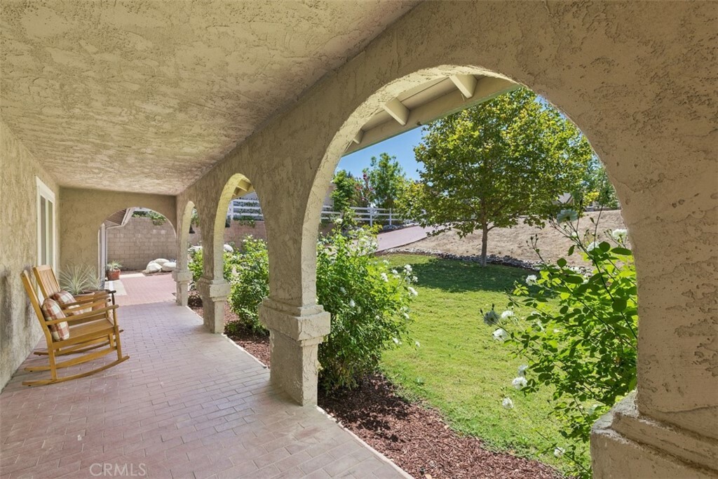 Property Photo:  40895 Via Los Altos  CA 92591 