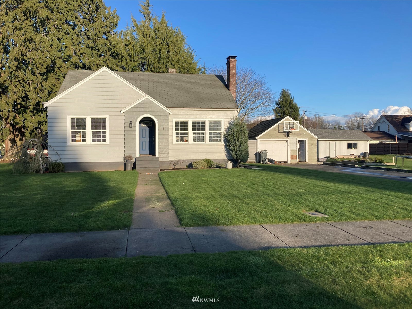 Property Photo:  214 N 14th Street  WA 98264 