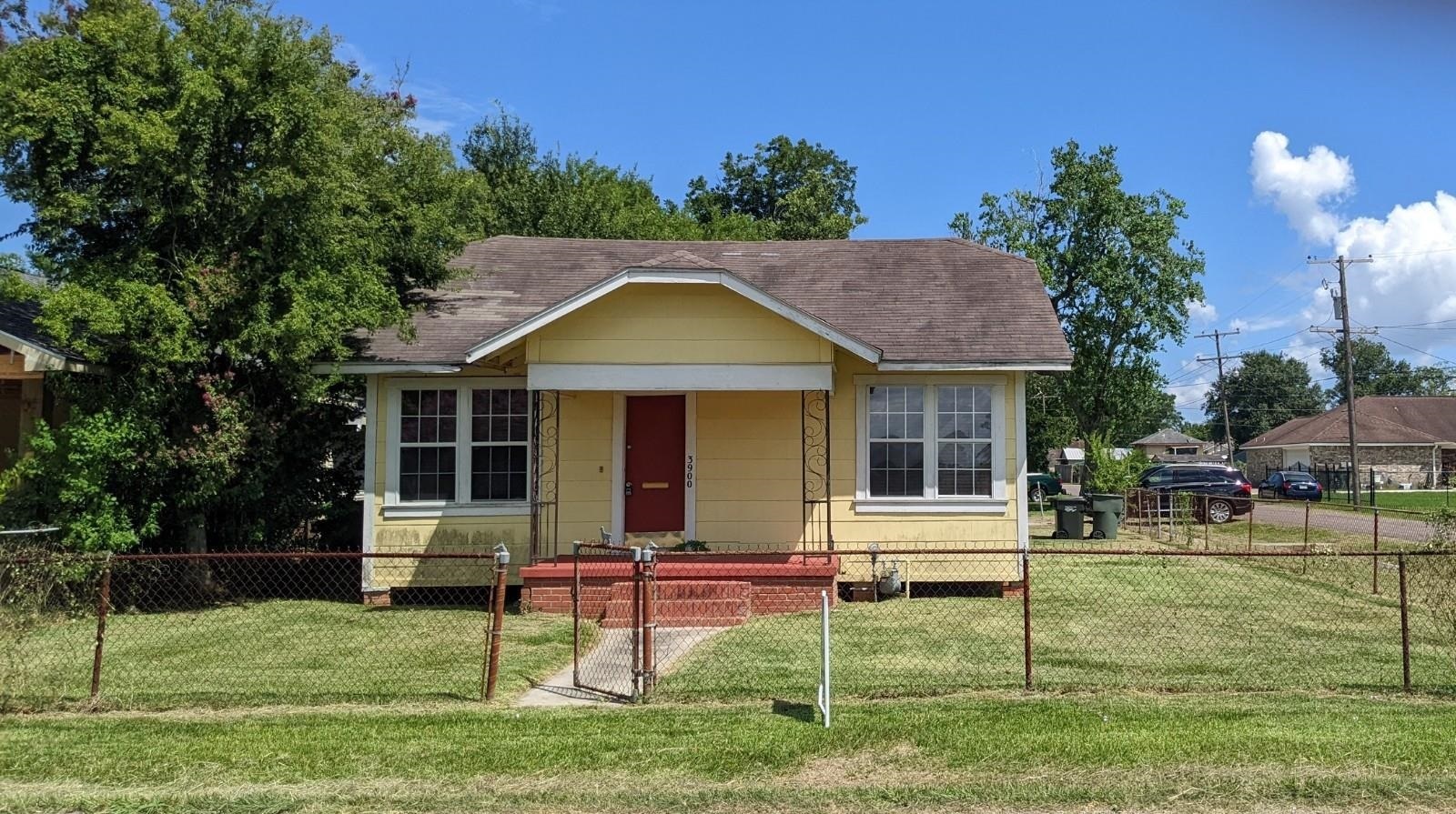 Property Photo:  3900 32nd St  TX 77642 