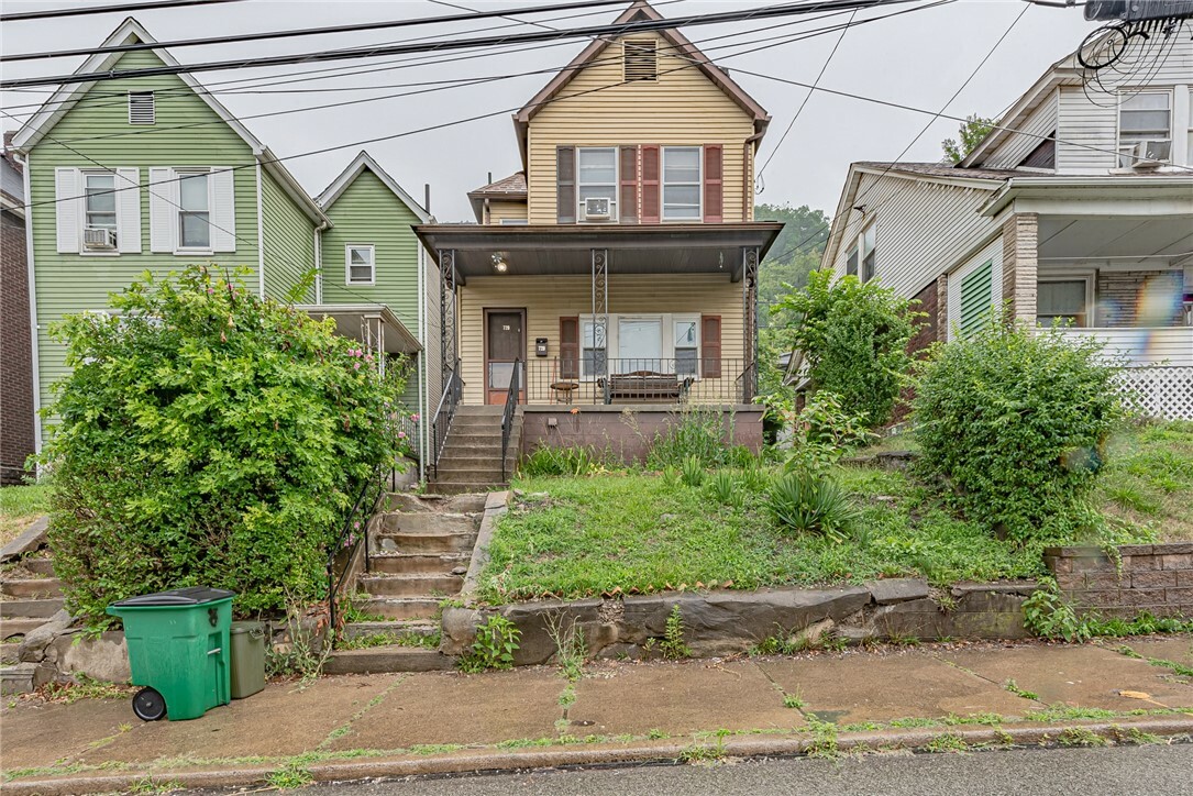 Property Photo:  720 Middle Ave  PA 15148 