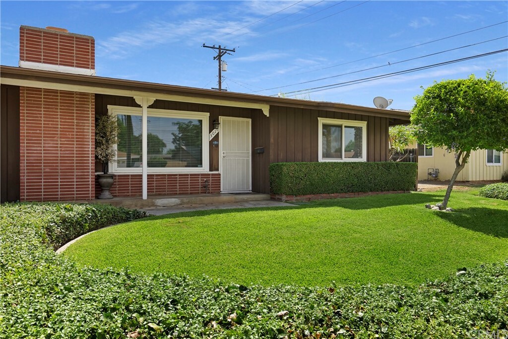 Property Photo:  5016 Tophill Place  CA 92507 