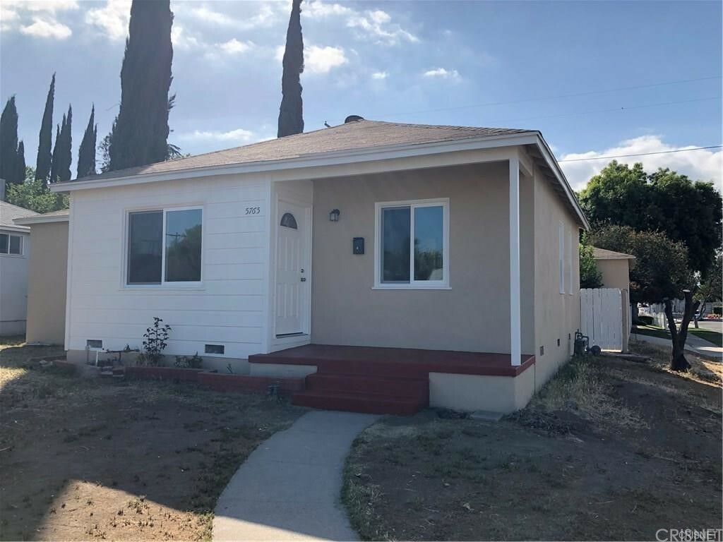 Property Photo:  5765 Jamieson Avenue  CA 91316 