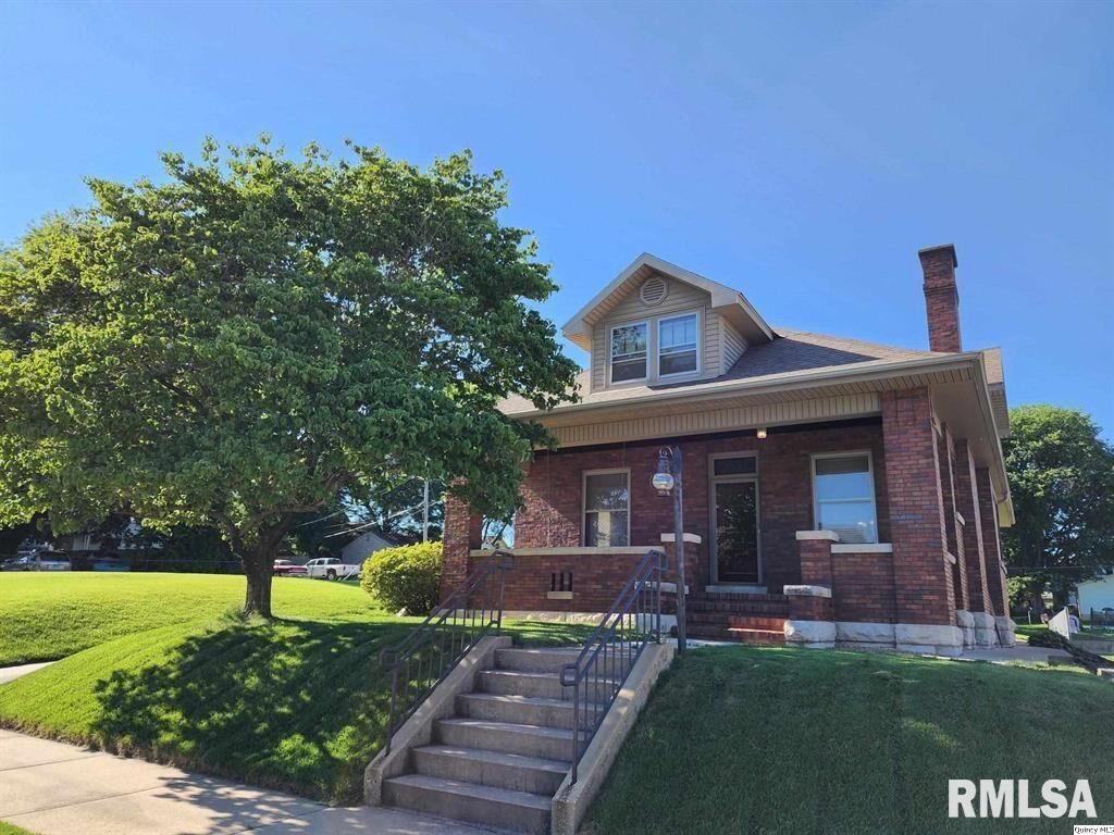 Property Photo:  1223 Madison  IL 62301 