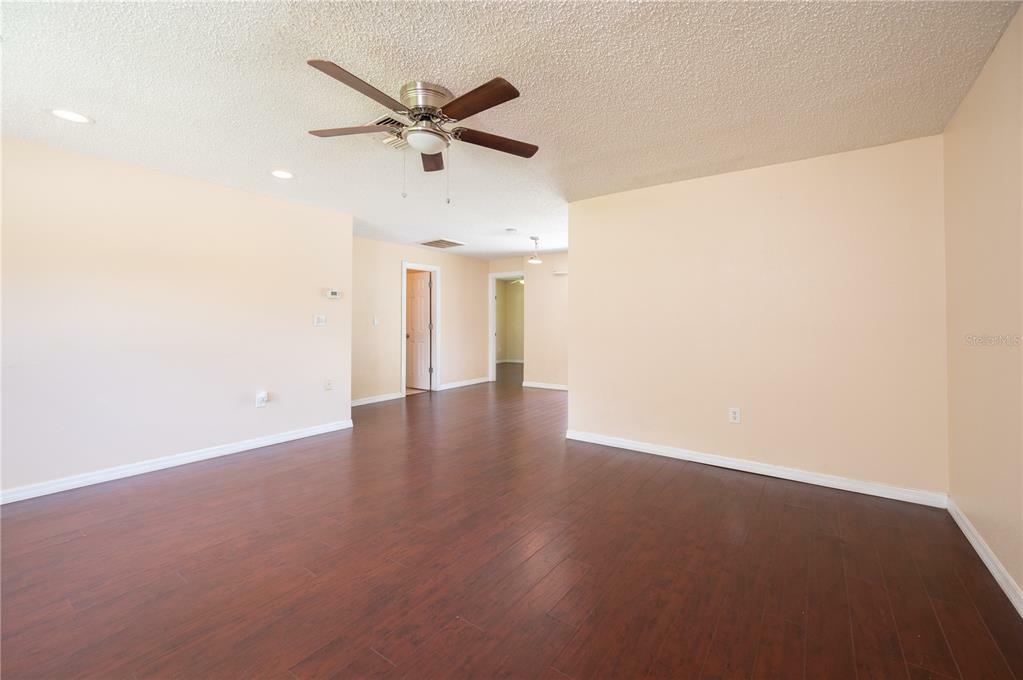 Property Photo:  1110 Waterview Boulevard E  FL 33801 