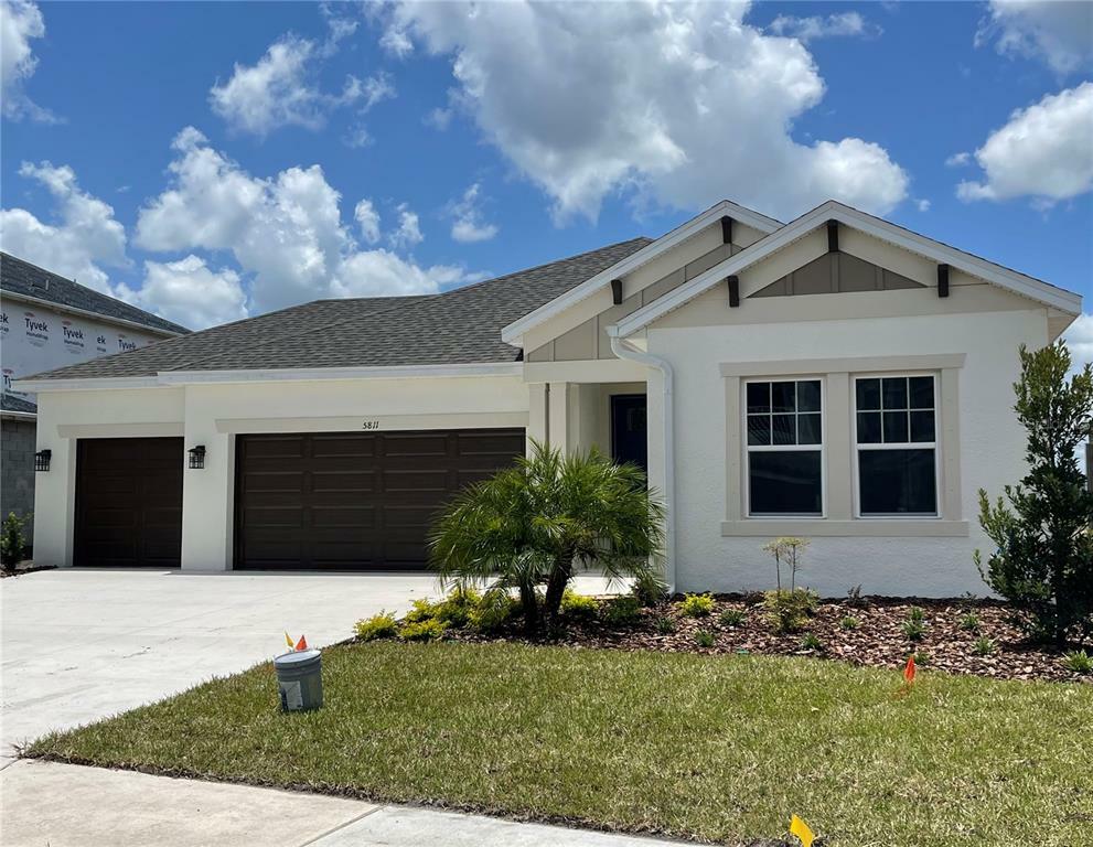 Property Photo:  5811 Clairwood Court  FL 34221 