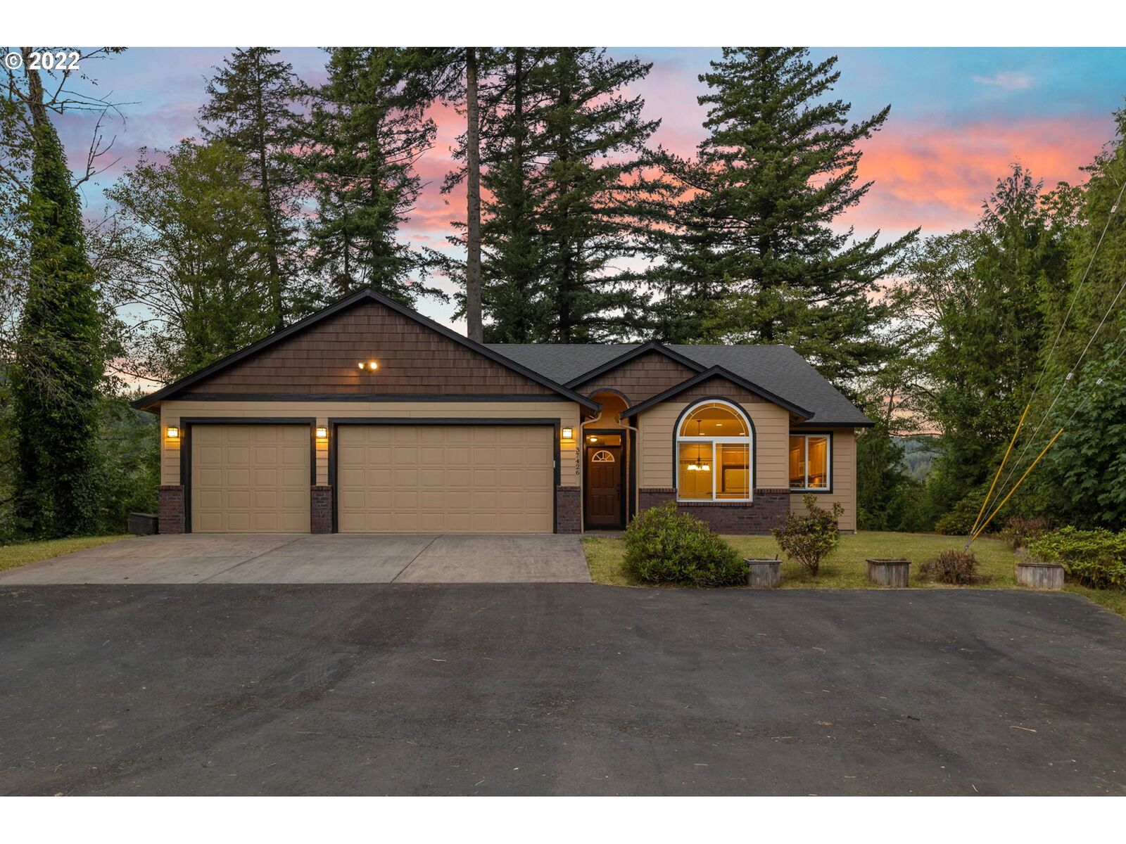 Property Photo:  37426 NE Vernon Rd  WA 98671 