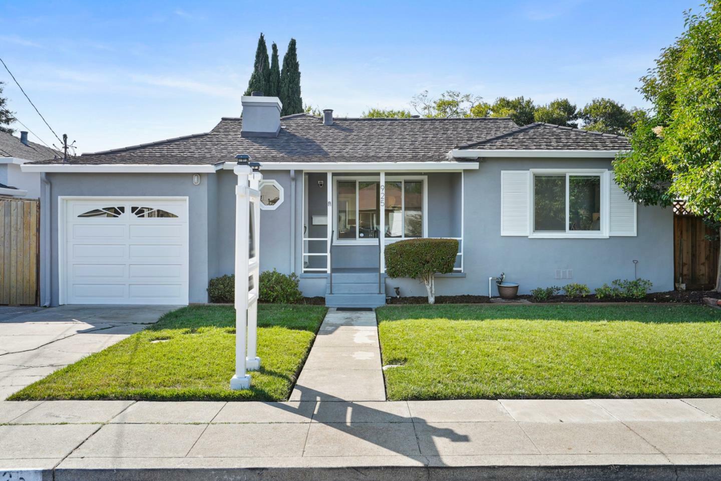 Property Photo:  925 Montgomery Street  CA 94070 