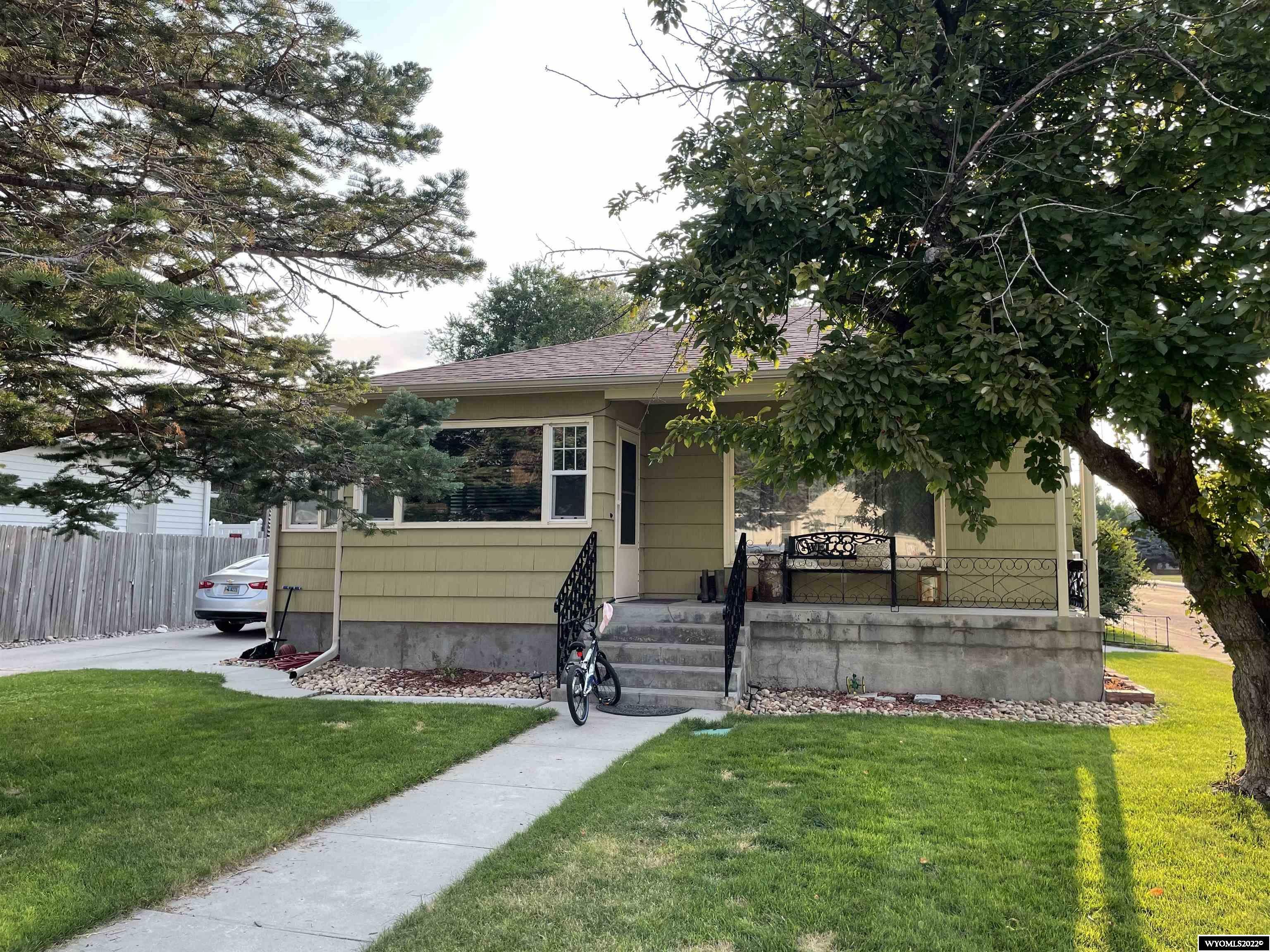 Property Photo:  325 E 24th Avenue  WY 82240 