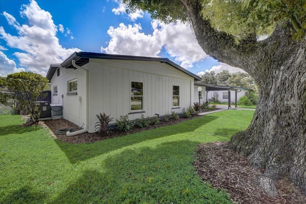 Property Photo:  4617 Brandeis Avenue  FL 32839 