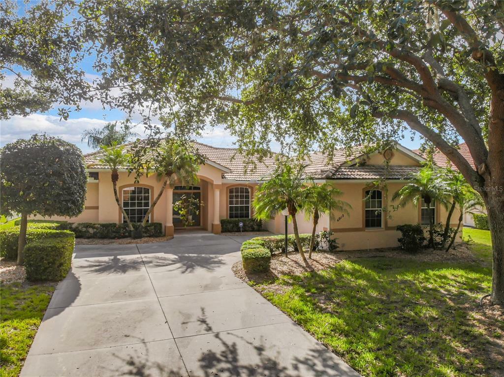 Property Photo:  4913 Three Oaks Boulevard  FL 34233 