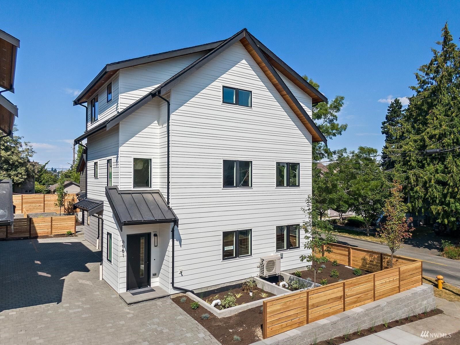 Property Photo:  6551 Chapin Place N  WA 98103 