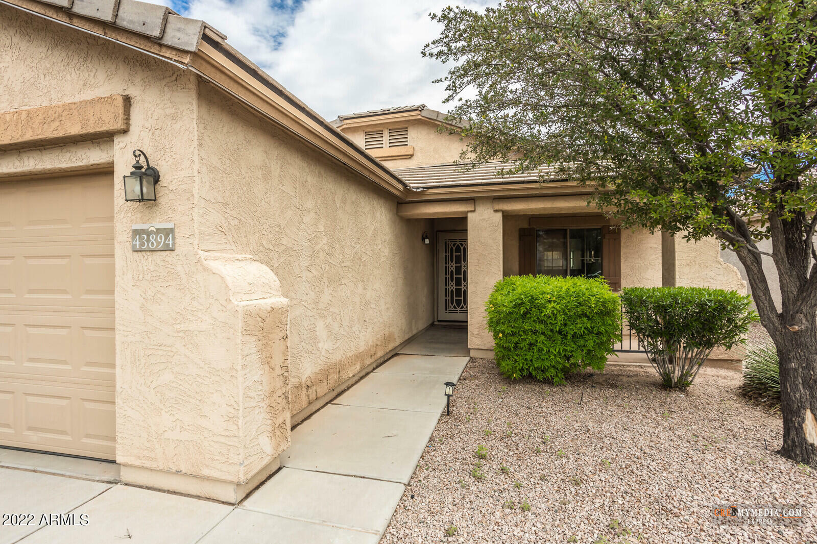 Property Photo:  43894 W Cowpath Road  AZ 85138 