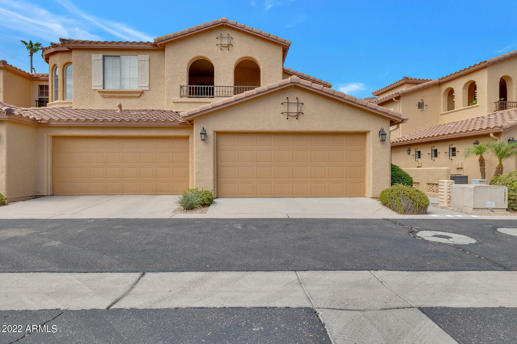 Property Photo:  10655 N 9th Street 105  AZ 85020 