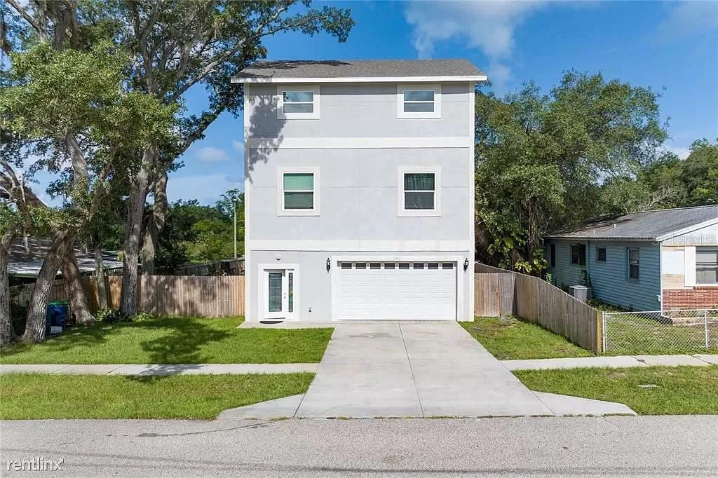 Property Photo:  1986 Carolina Avenue  FL 34689 