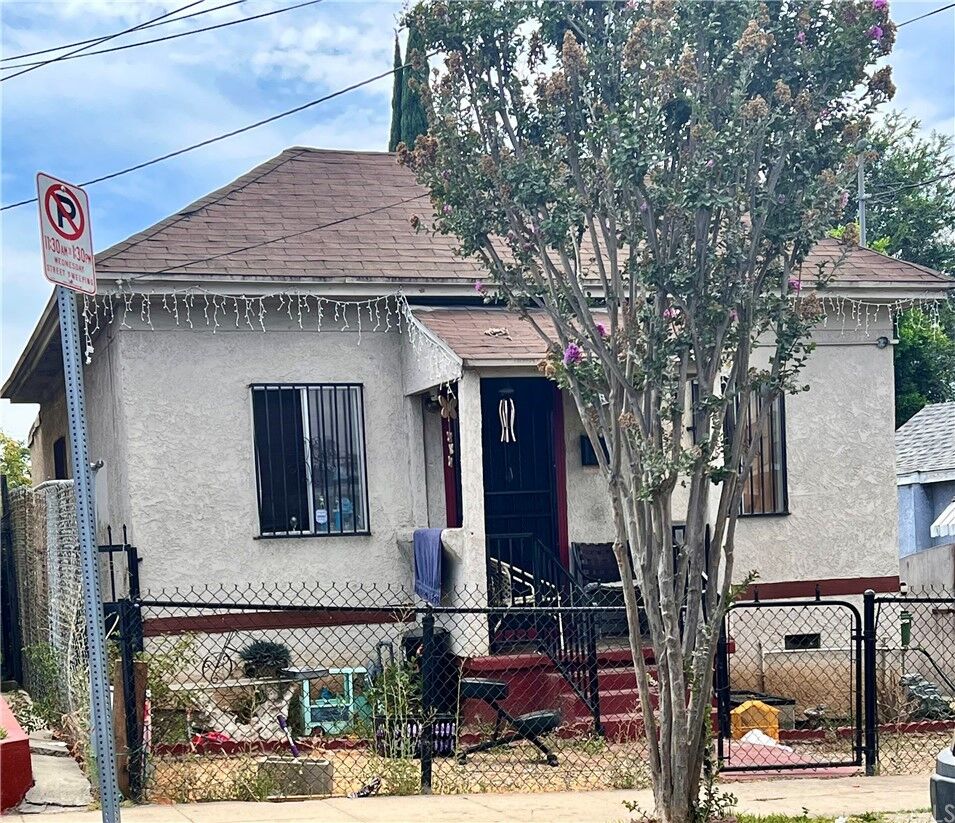 Property Photo:  3126 Blanchard Street  CA 90063 