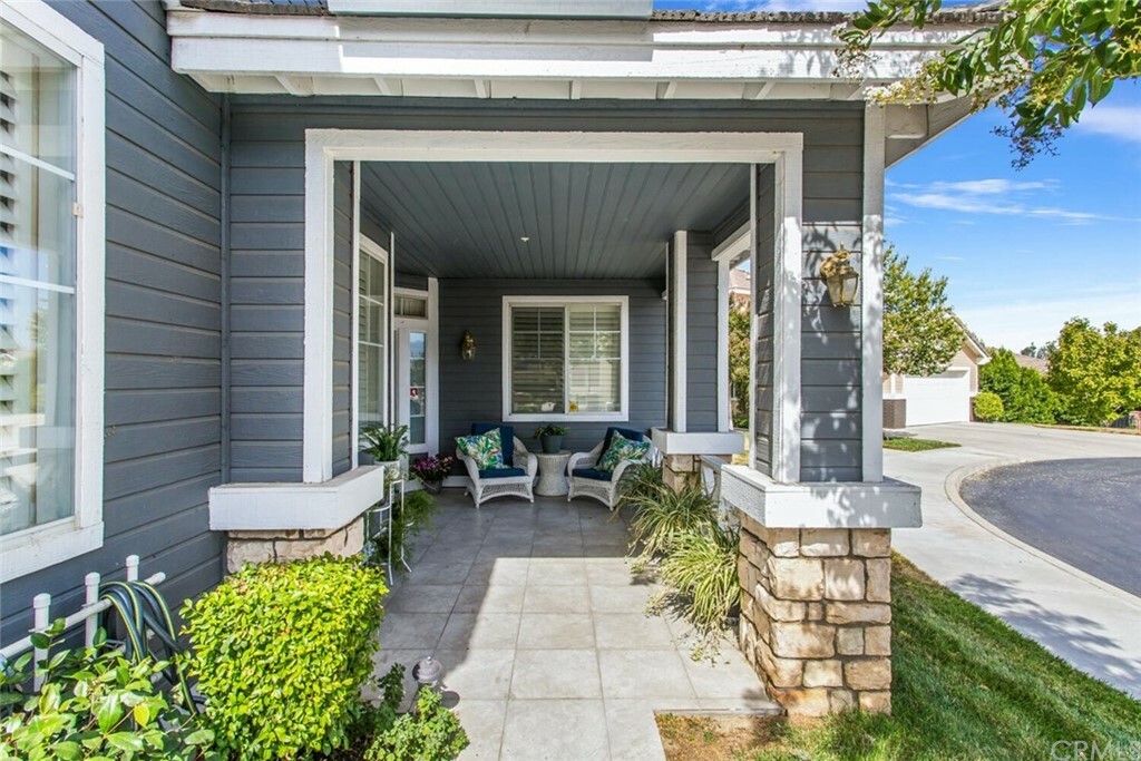 Property Photo:  1707 Morning Dove Lane  CA 92373 