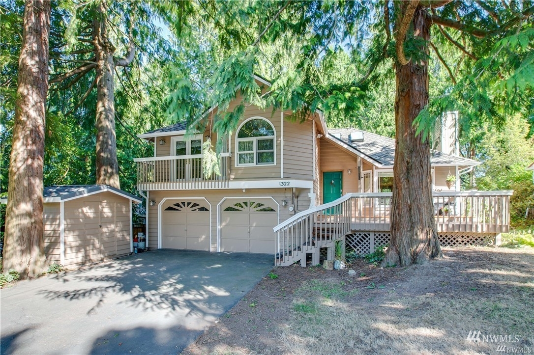 Property Photo:  1322 N 192nd Street  WA 98133 