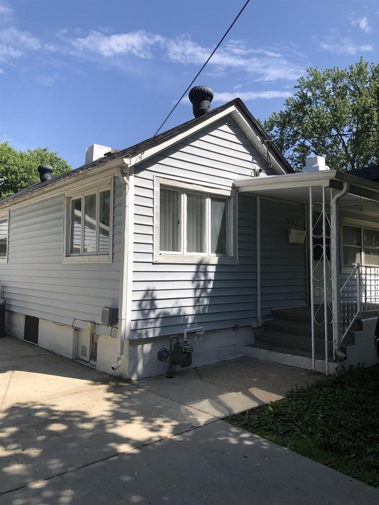 Property Photo: 731 Johnson St WI 53511