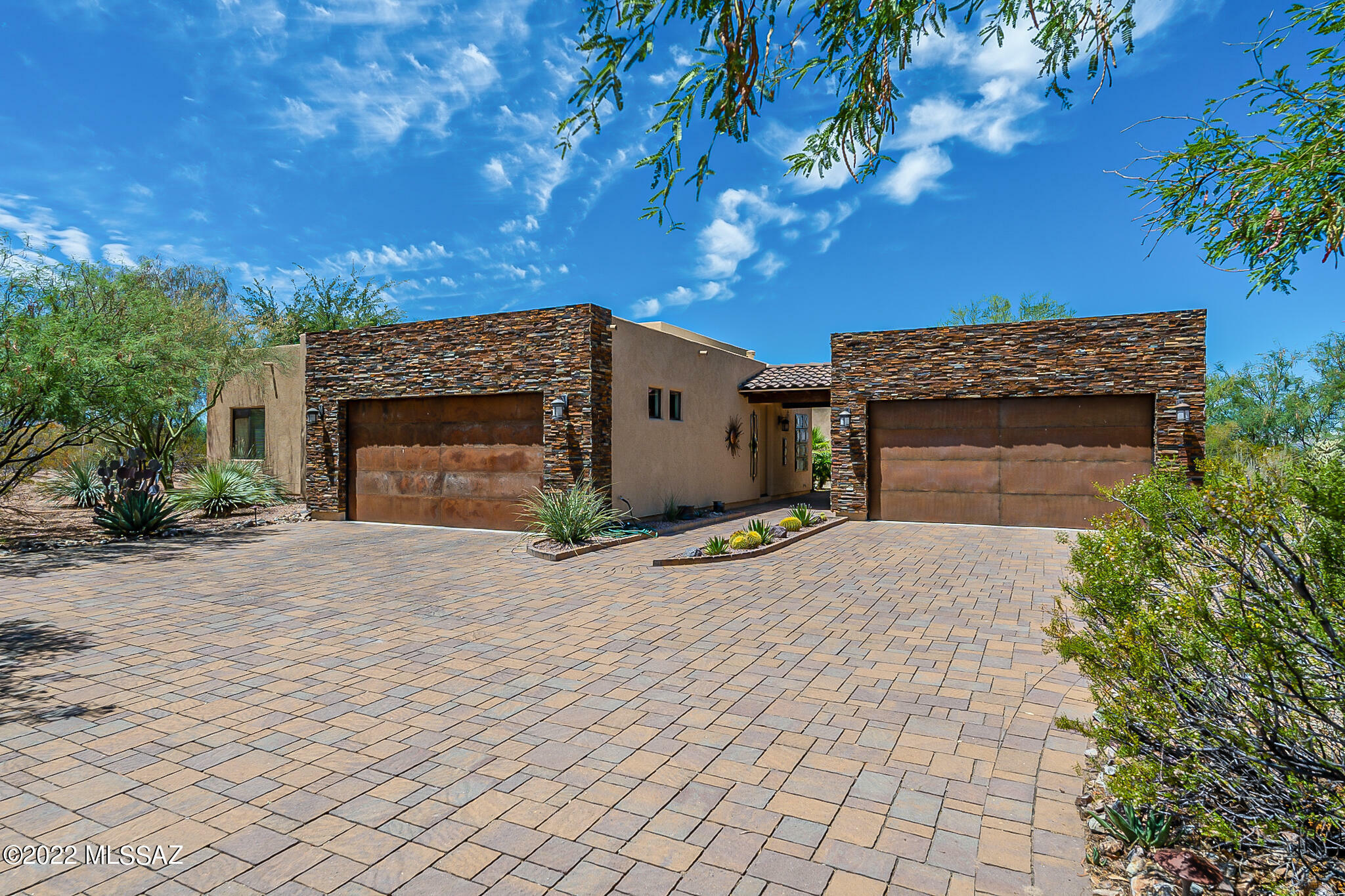 Property Photo:  423 N Heritage Point Place  AZ 85629 