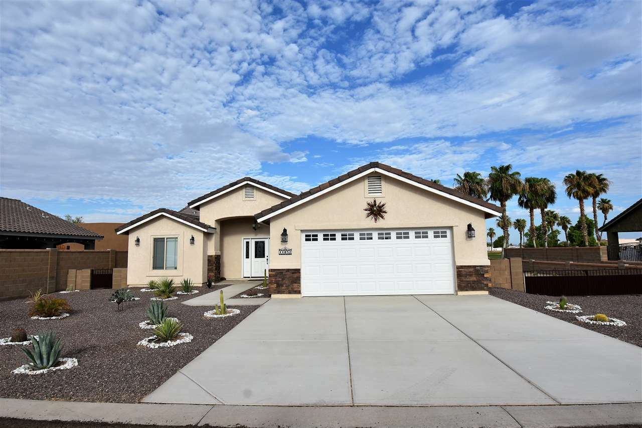 Property Photo:  11852 S Gila St  AZ 85356 