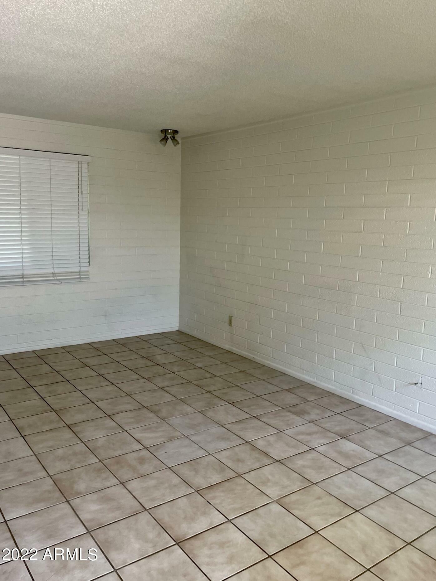 Property Photo: 1209 S Ash Avenue 4 AZ 85281