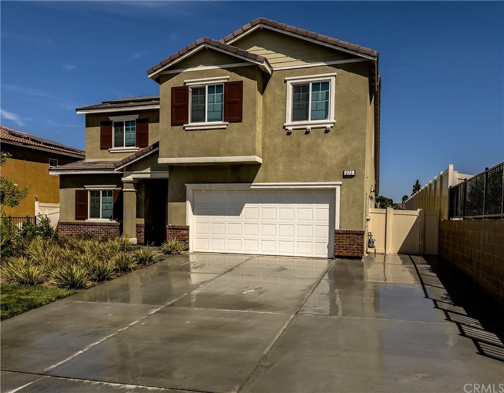 Property Photo: 272 Country Club Drive CA 92320