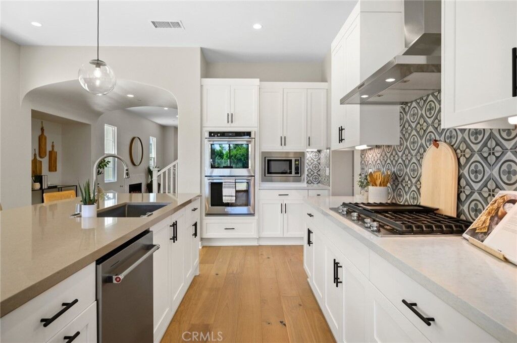 Property Photo:  106 Cielo Place  CA 90631 