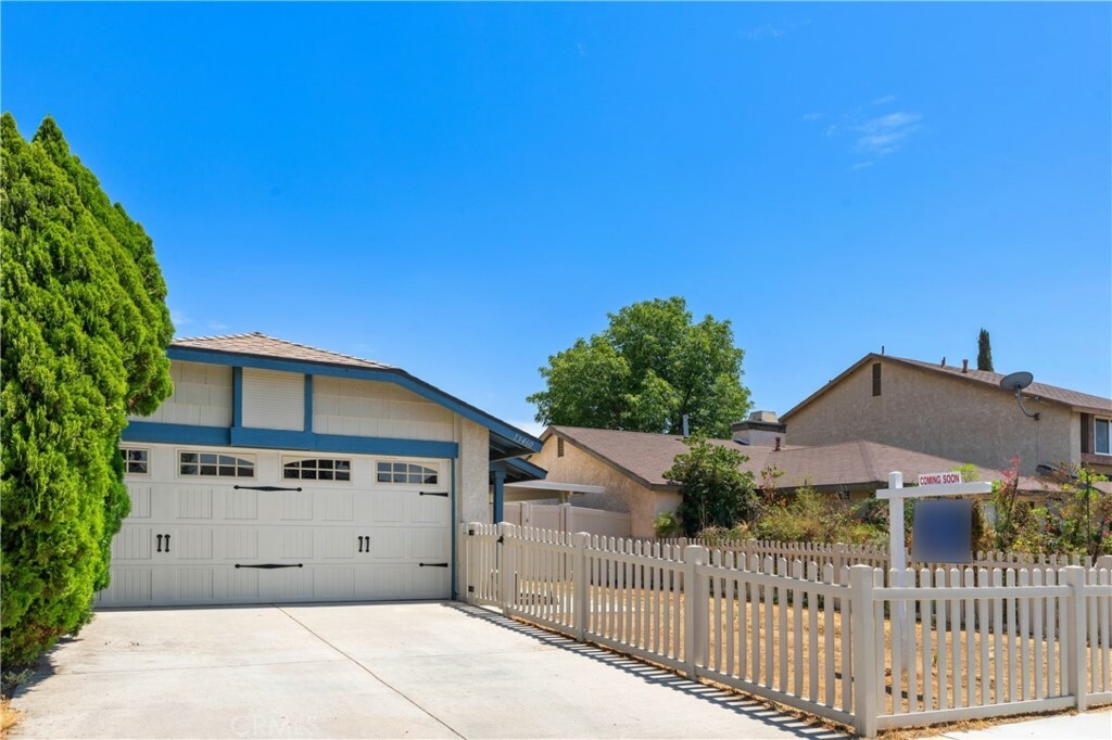 Property Photo:  13460 Cavandish Lane  CA 92553 