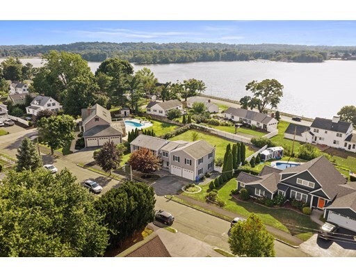 Property Photo: 8 Flanders Ln MA 01880