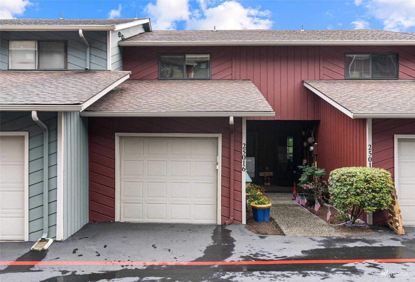 Property Photo:  25016 Lake Fenwick Road S 27  WA 98032 