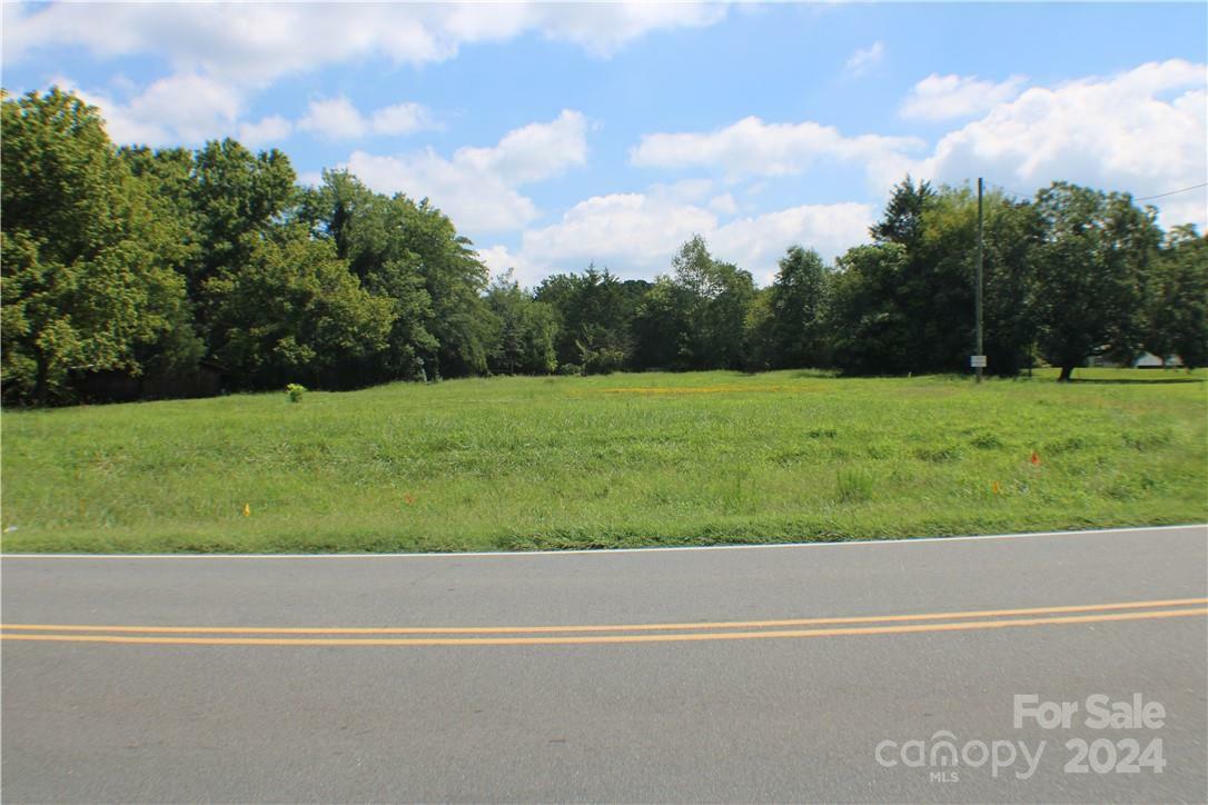 Property Photo: 512 Pilot Knob Road NC 28037