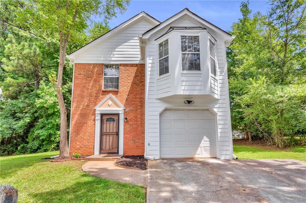 Property Photo:  490 Barclay Court  GA 30083 