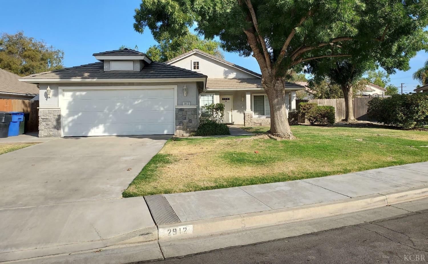 2912 Christopher Circle  Hanford CA 93230 photo