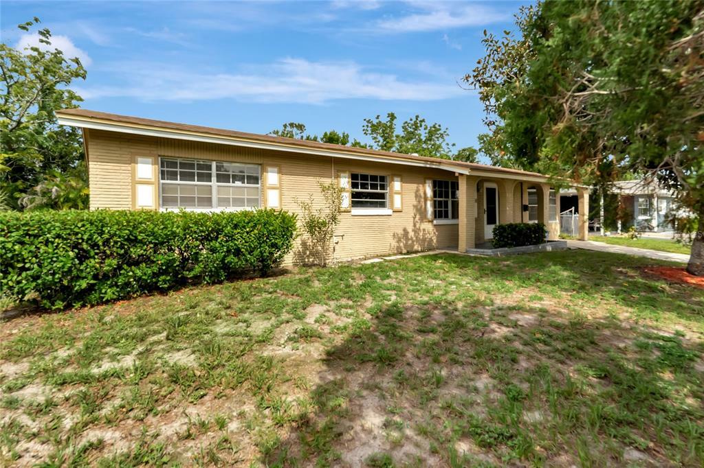 Property Photo:  2090 Ashland Boulevard  FL 32808 