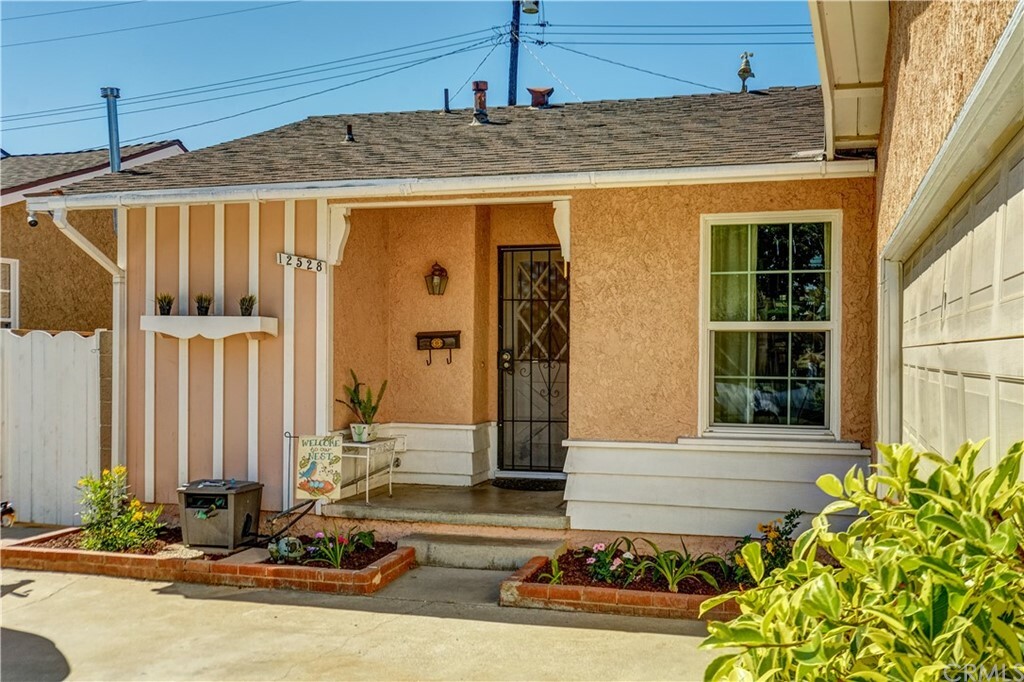 Property Photo: 12528 212th Street CA 90715