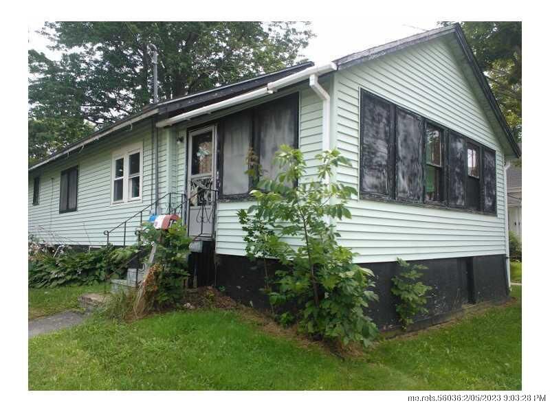 Property Photo:  17 Butler Street  ME 03908 