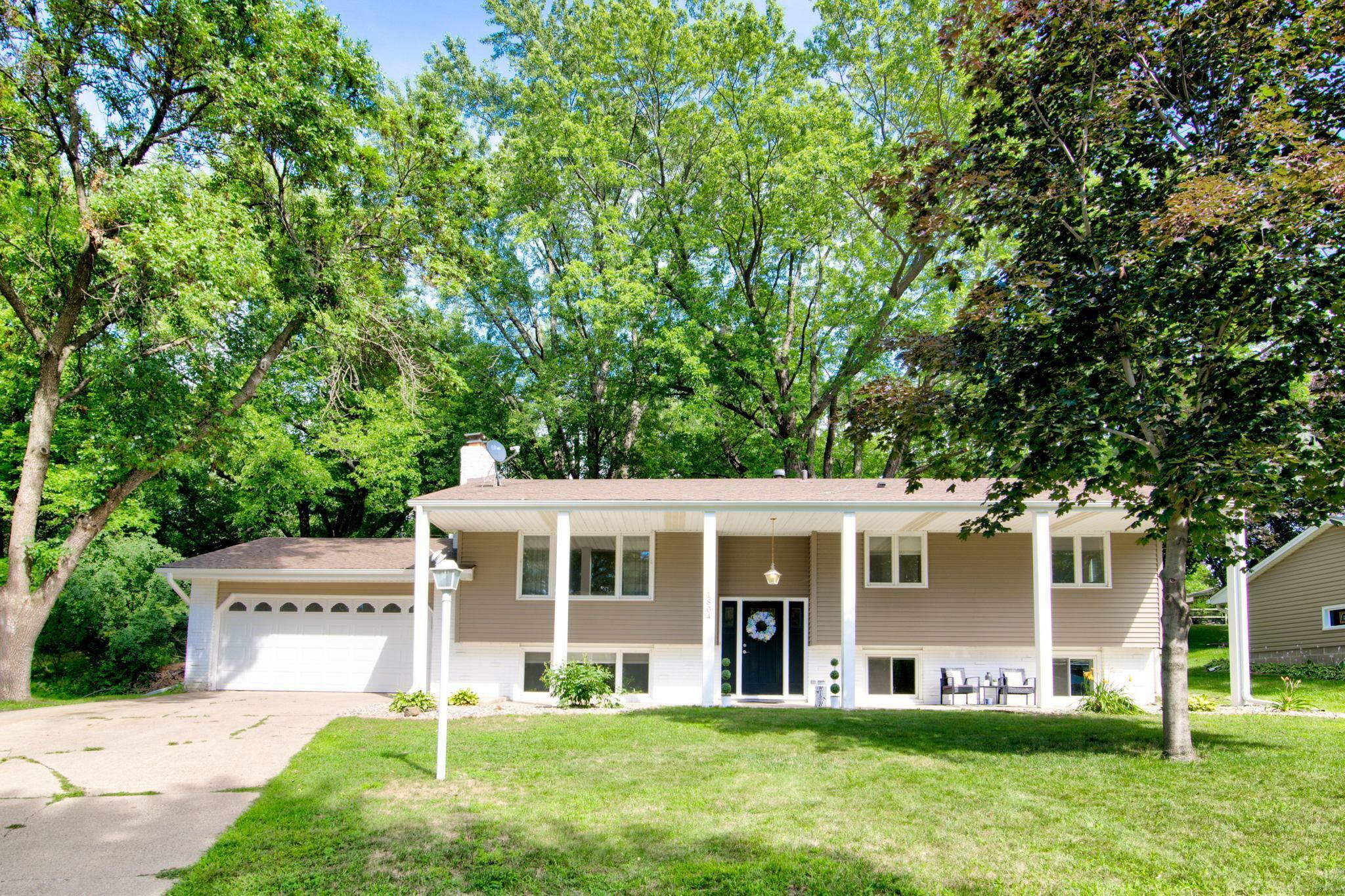 Property Photo:  1804 Raleigh Drive  MN 55337 